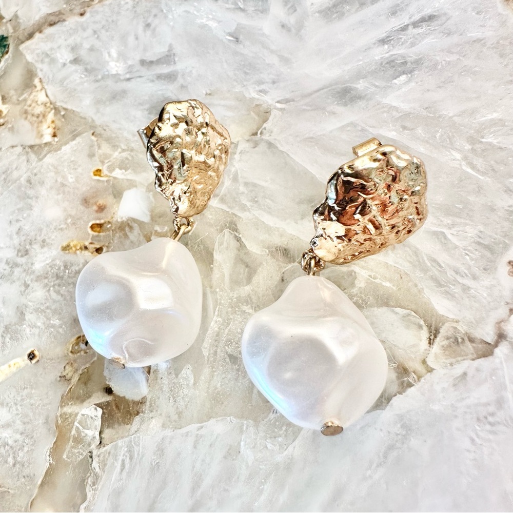 Textured Pearl Earrings